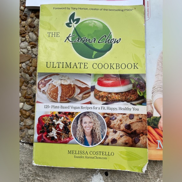 Lot Of 5 Assorted Vegan Cookbooks - Picture 2 of 11